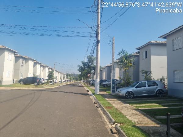 Vende-se em Piracicaba-SP  Casa, 113.12 de área total, 45.37 de área privativa, 1.00 de área do terreno,  2_qto(s), a.serv, WC, 1_sala(s), cozinha, 1_vaga(s) de garagem.