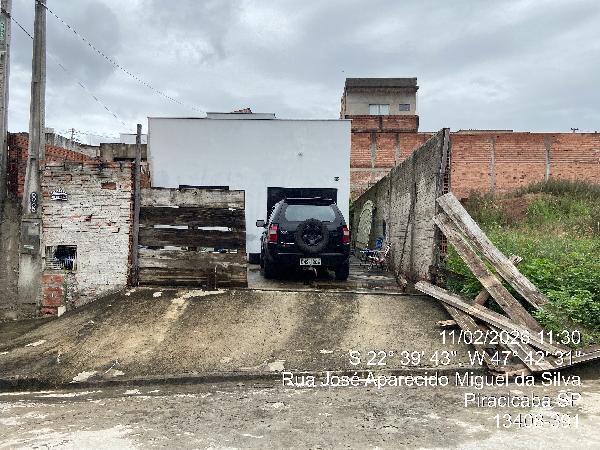 Vende-se em Piracicaba-SP  Casa, 56.24 de área total, 56.24 de área privativa, 175.00 de área do terreno,  2_qto(s), a.serv, WC, 1_sala(s), cozinha, 1_vaga(s) de garagem.