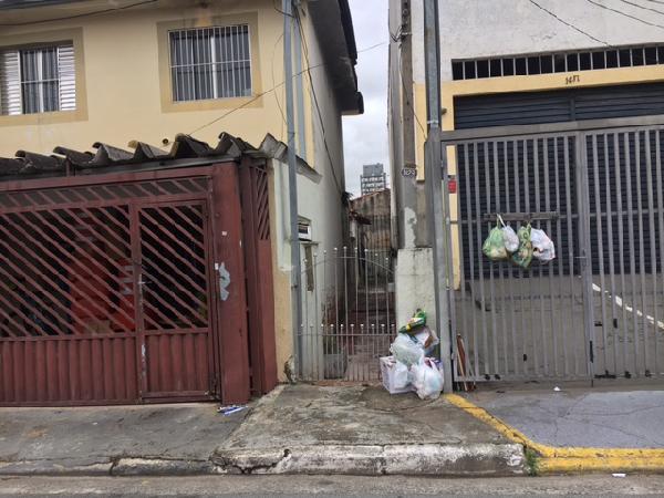 Vende-se em Sao Bernardo Do Campo-SP  Casa, 62.95 de área total, 62.95 de área privativa, 126.50 de área do terreno,  1_qto(s), a.serv, WC, 1_sala(s), cozinha.