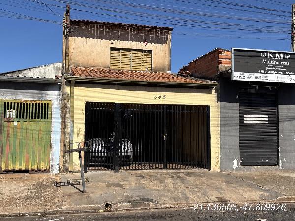 Vende-se em Ribeirao Preto-SP  Casa, 178.51 de área total, 129.90 de área privativa, 125.00 de área do terreno,  3_qto(s), a.serv, WC, 1_sala(s), cozinha, 2_vaga(s) de garagem.