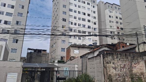 Vende-se em Sao Paulo-SP  apto, 63.05 de área total, 41.56 de área privativa,  2_qto(s), a.serv, WC, 1_sala(s), cozinha.