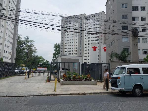 Vende-se em Sao Paulo-SP  apto, 68.87 de área total, 44.18 de área privativa,  2_qto(s), a.serv, WC, 1_sala(s), cozinha.