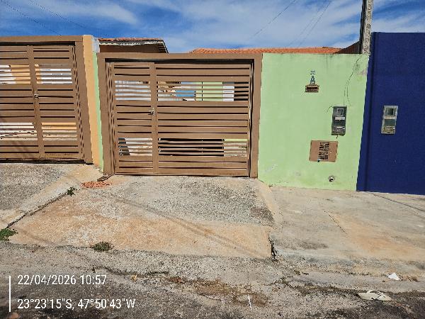 Vende-se em Tatui-SP  Casa, 125.00 de área total, 55.60 de área privativa, 125.00 de área do terreno,  2_qto(s), a.serv, WC, 1_sala(s), cozinha.