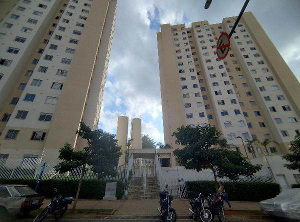 Vende-se em Sao Paulo-SP  apto, 45.74 de área total, 32.22 de área privativa,  2_qto(s), a.serv, WC, 1_sala(s), cozinha.