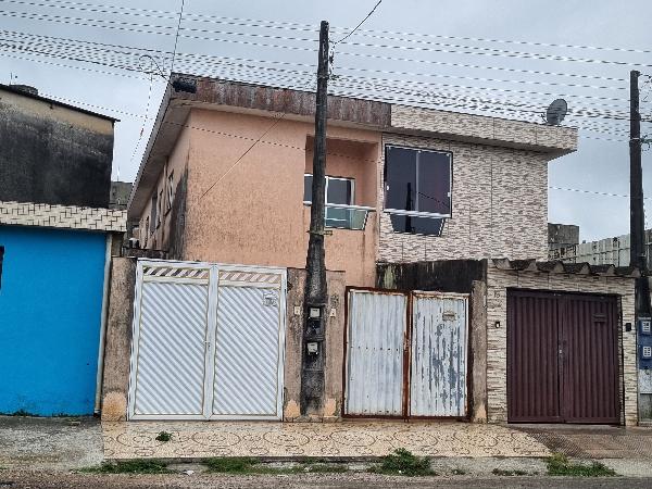 Vende-se em Sao Vicente-SP  Casa, 70.64 de área total, 64.77 de área privativa, 63.75 de área do terreno,  2_qto(s), a.serv, WC, 1_sala(s), cozinha.
