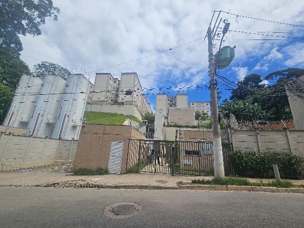 Vende-se em Sao Paulo-SP  apto, 78.07 de área total, 38.69 de área privativa,  2_qto(s), WC, 1_sala(s), 1 lavabo(s), cozinha.