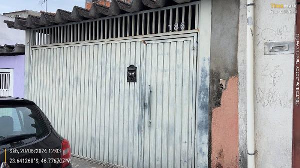 Vende-se em Sao Paulo-SP  Casa, 120.00 de área total, 120.00 de área privativa, 201.50 de área do terreno,  3_qto(s), a.serv, WC, 1_sala(s), cozinha, Terraco, 1_vaga(s) de garagem.