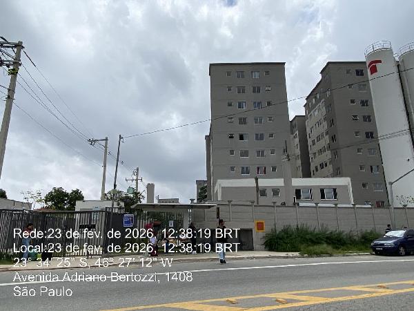 Vende-se em Sao Paulo-SP  apto, 70.70 de área total, 41.56 de área privativa,  2_qto(s), WC, 1_sala(s), cozinha.