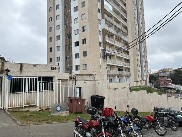 Vende-se em Sao Paulo-SP  apto, 46.53 de área total, 29.12 de área privativa,  2_qto(s), a.serv, WC, 1_sala(s), cozinha.