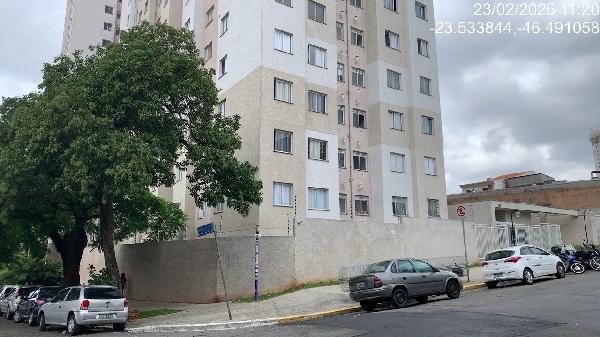 Vende-se em Sao Paulo-SP  apto, 49.83 de área total, 35.27 de área privativa,  2_qto(s), a.serv, WC, 1_sala(s), cozinha.
