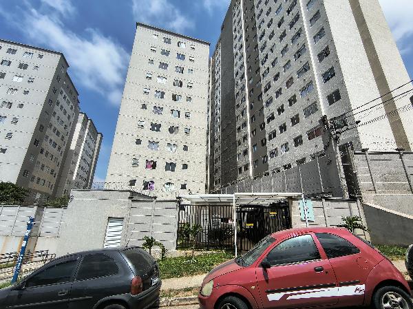 Vende-se em Sao Paulo-SP  apto, 60.53 de área total, 41.56 de área privativa,  2_qto(s), a.serv, WC, 1_sala(s), cozinha.