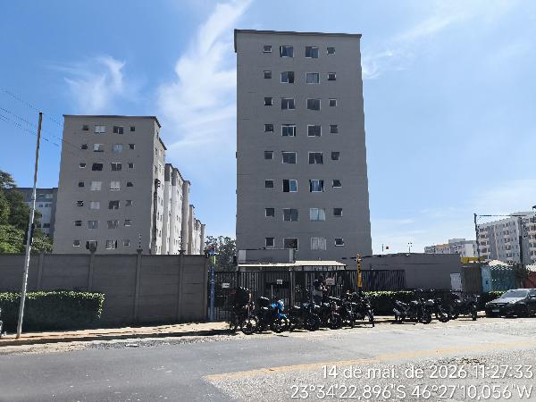 Vende-se em Sao Paulo-SP  apto, 82.82 de área total, 41.56 de área privativa,  2_qto(s), a.serv, WC, 1_sala(s), cozinha.