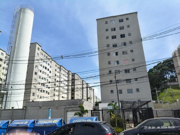 Vende-se em Sao Paulo-SP  apto, 61.70 de área total, 41.56 de área privativa,  2_qto(s), a.serv, WC, 1_sala(s), cozinha.