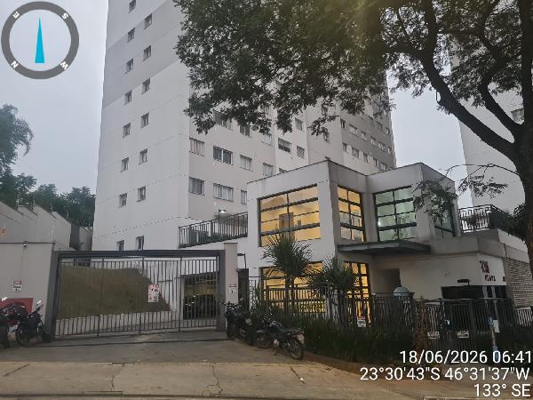 Vende-se em Sao Paulo-SP  apto, 52.06 de área total, 33.25 de área privativa,  2_qto(s), WC, 1_sala(s), cozinha.