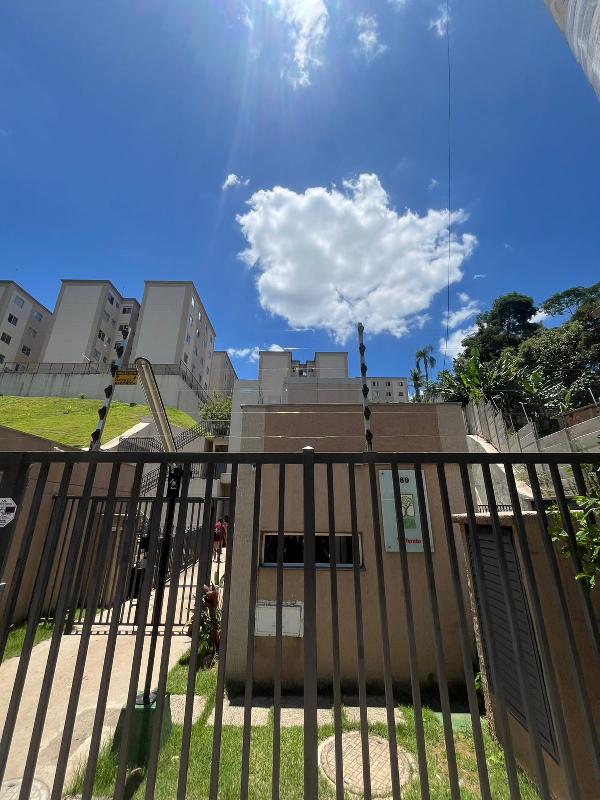Vende-se em Sao Paulo-SP  apto, 78.07 de área total, 38.69 de área privativa,  2_qto(s), a.serv, WC, 1_sala(s), cozinha.