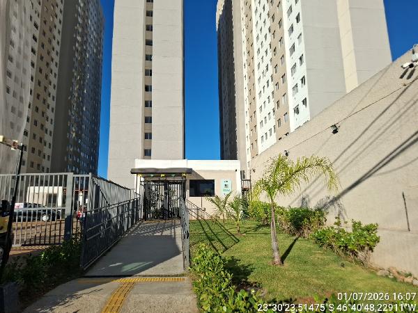 Vende-se em Sao Paulo-SP  apto, 50.63 de área total, 33.23 de área privativa,  2_qto(s), WC, 1_sala(s), cozinha.