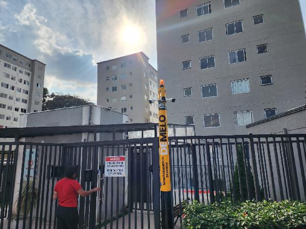 Vende-se em Sao Paulo-SP  apto, 82.82 de área total, 41.56 de área privativa,  2_qto(s), WC, 1_sala(s), cozinha.