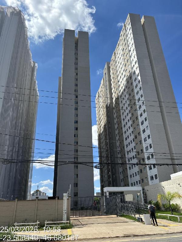 Vende-se em Sao Paulo-SP  apto, 50.11 de área total, 32.89 de área privativa,  2_qto(s), a.serv, WC, 1_sala(s), cozinha.