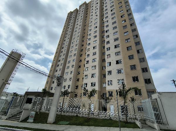 Vende-se em Sao Paulo-SP  apto, 46.68 de área total, 33.25 de área privativa,  2_qto(s), a.serv, WC, 1_sala(s), cozinha.