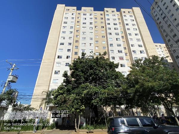 Vende-se em Sao Paulo-SP  apto, 45.55 de área total, 32.46 de área privativa,  2_qto(s), WC, 1_sala(s), cozinha.