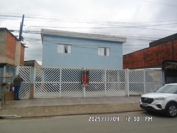 Vende-se em Sao Vicente-SP  Casa, 65.97 de área total, 60.12 de área privativa, 65.97 de área do terreno,  2_qto(s), a.serv, WC, 1_sala(s), cozinha, 1_vaga(s) de garagem.