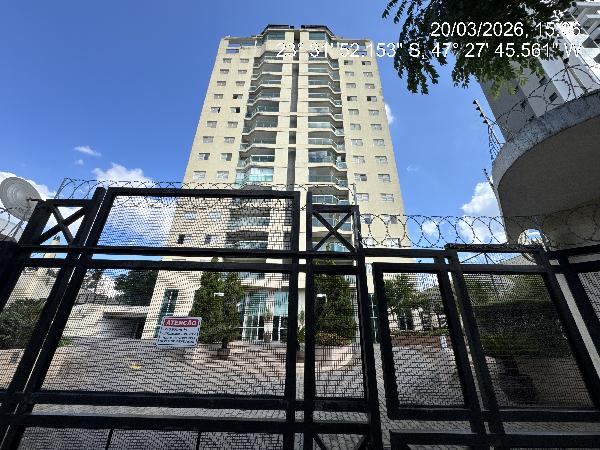 Vende-se em Sorocaba-SP  apto, 185.69 de área total, 135.57 de área privativa,  4_qto(s), WC, 1_sala(s), cozinha, 3_vaga(s) de garagem.