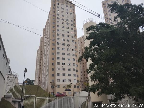 Vende-se em Sao Paulo-SP  apto, 56.18 de área total, 32.39 de área privativa,  2_qto(s), WC, 1_sala(s), cozinha.