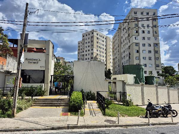 Vende-se em Sao Paulo-SP  apto, 60.27 de área total, 33.90 de área privativa, 0.00 de área do terreno.