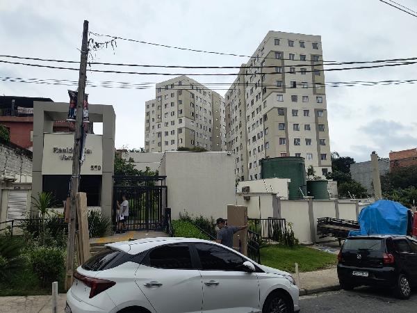 Vende-se em Sao Paulo-SP  apto, 61.72 de área total, 34.72 de área privativa,  2_qto(s), WC, 1_sala(s), cozinha.