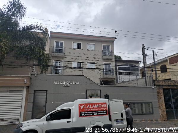 Vende-se em Sao Paulo-SP  apto, 49.20 de área total, 27.80 de área privativa,  1_qto(s), a.serv, WC, 1_sala(s), cozinha.
