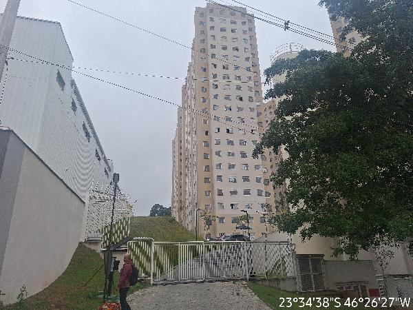 Vende-se em Sao Paulo-SP  apto, 56.34 de área total, 32.48 de área privativa,  2_qto(s), WC, 1_sala(s), cozinha.