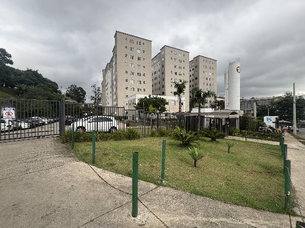 Vende-se em Sao Paulo-SP  apto, 66.98 de área total, 40.20 de área privativa,  2_qto(s), a.serv, WC, 1_sala(s), cozinha.