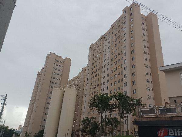 Vende-se em Sao Paulo-SP  apto, 54.16 de área total, 40.00 de área privativa,  2_qto(s), WC, cozinha.