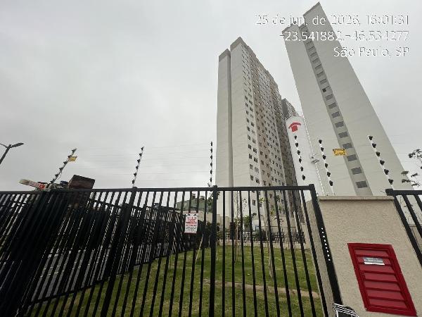 Vende-se em Sao Paulo-SP  apto, 50.47 de área total, 33.23 de área privativa,  2_qto(s), WC, 1_sala(s), cozinha.