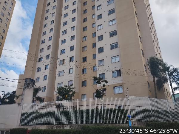 Vende-se em Sao Paulo-SP  apto, 45.73 de área total, 32.22 de área privativa,  2_qto(s), a.serv, WC, 1_sala(s), cozinha.