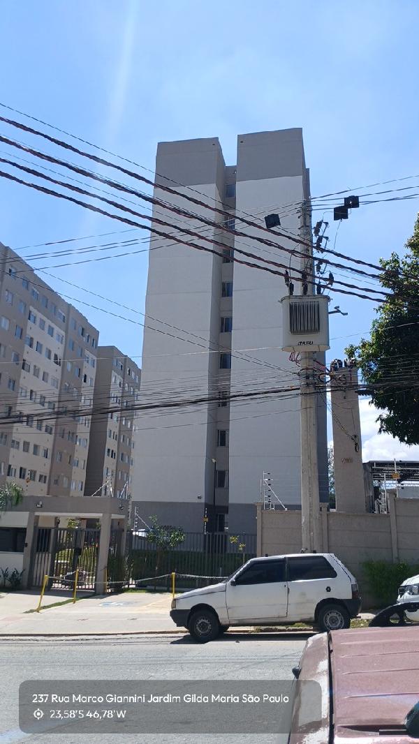 Vende-se em Sao Paulo-SP  apto, 50.76 de área total, 31.42 de área privativa,  2_qto(s), WC, 1_sala(s), cozinha.