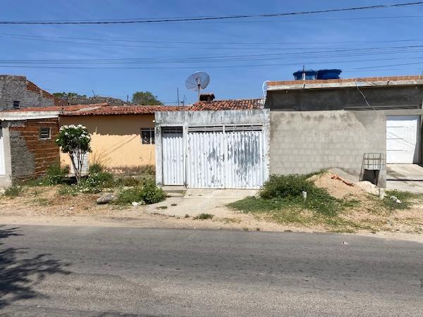Vende-se em Alagoinha-PE  Casa, 62.04 de área privativa, 72.00 de área do terreno,  2_qto(s), a.serv, WC, 1_sala(s), cozinha.