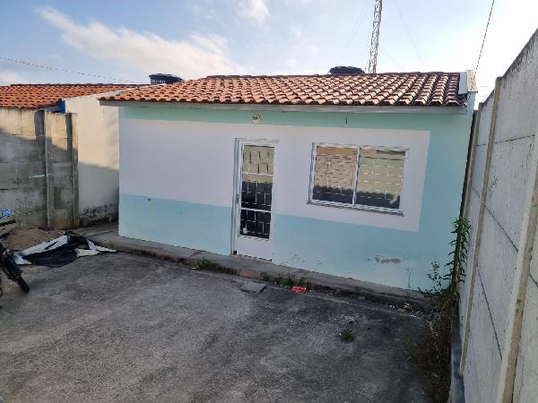 Vende-se em Belo Jardim-PE  Casa, 46.30 de área privativa, 148.20 de área do terreno,  2_qto(s), WC, 1_sala(s), cozinha, 1_vaga(s) de garagem.