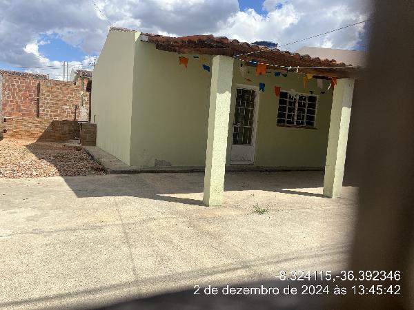 Vende-se em Belo Jardim-PE  Casa, 46.30 de área privativa, 323.43 de área do terreno,  2_qto(s), a.serv, WC, 1_sala(s), cozinha.
