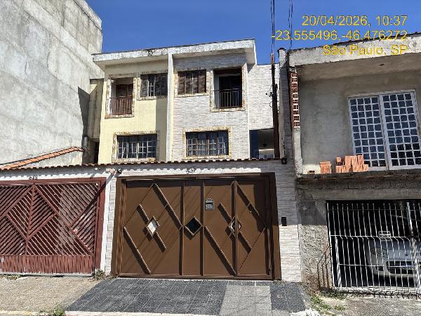 Vende-se em Sao Paulo-SP  Casa, 129.95 de área total, 129.95 de área privativa, 150.00 de área do terreno.