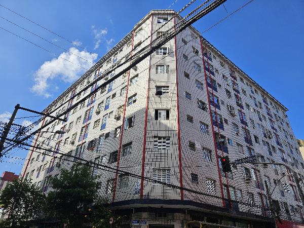 Vende-se em Sao Vicente-SP  apto, 22.82 de área total, 22.82 de área privativa, varanda, WC, cozinha, 1_vaga(s) de garagem.