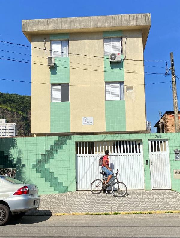 Vende-se em Sao Vicente-SP  apto, 64.81 de área total, 41.65 de área privativa,  1_qto(s), a.serv, WC, 1_sala(s), cozinha, 1_vaga(s) de garagem.