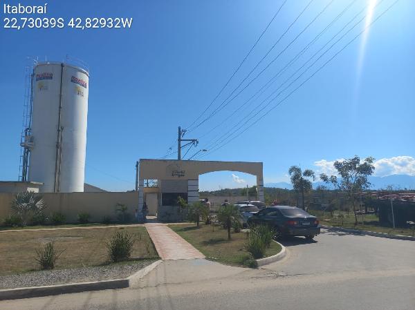 Vende-se em Itaborai-RJ  Casa, 51.60 de área total, 51.60 de área privativa, 150.00 de área do terreno,  2_qto(s), a.serv, WC, 1_sala(s), cozinha.