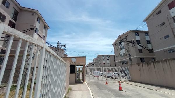 Vende-se em Itaborai-RJ  apto, 43.95 de área privativa, 0.01 de área do terreno,  2_qto(s), WC, 1_sala(s), cozinha, 1_vaga(s) de garagem.