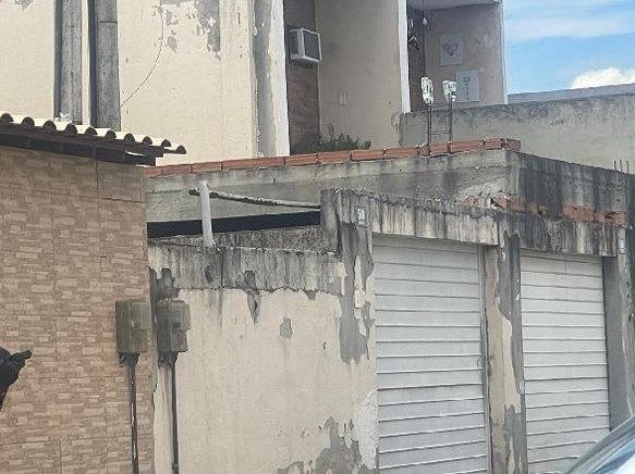 Vende-se em Belford Roxo-RJ  Casa, 73.92 de área privativa, 163.97 de área do terreno.