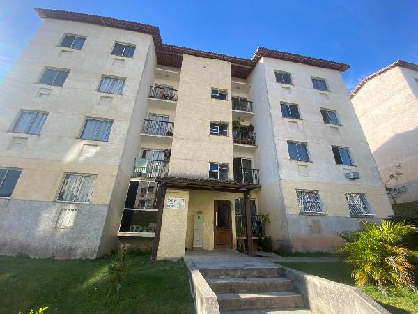 Vende-se em Macae-RJ  apto, 48.85 de área total, 44.69 de área privativa,  2_qto(s), a.serv, WC, 1_sala(s), cozinha.