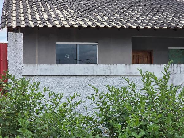 Vende-se em Mage-RJ  Casa, 51.85 de área total, 51.85 de área privativa, 153.19 de área do terreno,  2_qto(s), varanda, a.serv, WC, 1_sala(s), cozinha.