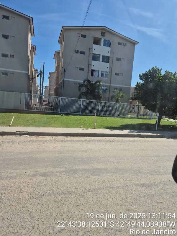 Vende-se em Itaborai-RJ  apto, 88.72 de área total, 43.95 de área privativa,  2_qto(s), WC, 1_sala(s), cozinha, 1_vaga(s) de garagem.