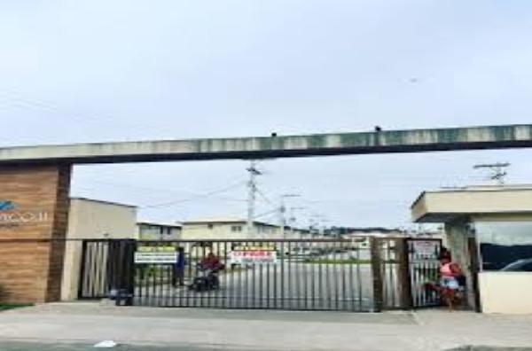 Vende-se em Cabo Frio-RJ  apto, 45.00 de área total, 50.40 de área privativa,  2_qto(s), WC, 1_sala(s), cozinha, 1_vaga(s) de garagem.