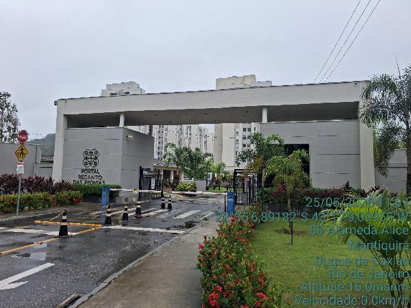 Vende-se em Duque De Caxias-RJ  apto, 47.67 de área total, 47.67 de área privativa,  2_qto(s), WC, 1_sala(s), cozinha.